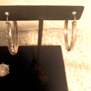 New Sterling Silver Diamond Cut Earrings (OS)